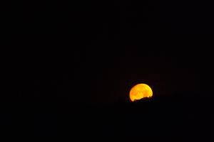 La Lune se couche