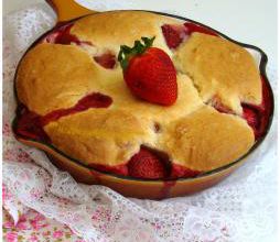COBBLER AUX FRAISES