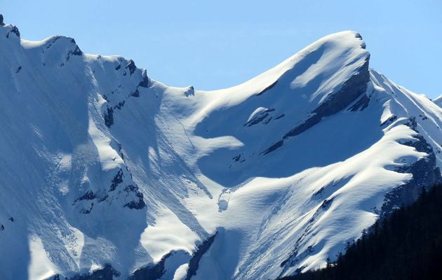 Pyrénées enneigées à Laruns