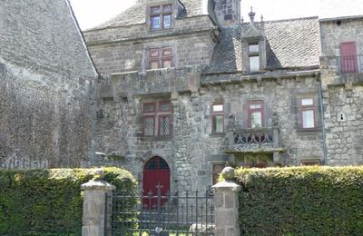 DECOUVERTE DU VILLAGE DE BESSE-EN-CHANDESSE (Puy-de-Dôme - 63)
