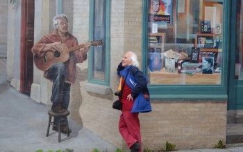 Dans le site "Nos enchanteurs", de Michel Kemper :  Julos Beaucarne célébré  par l’Académie Charles-Cros.