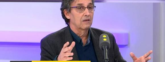 Pour Emmanuel Todd, "si la réforme   des retraites passe", ce sera   "un coup d’État"