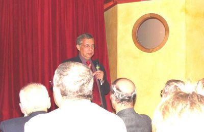 La conférence de Patrick Facon se termina de façon magistrale...