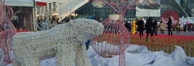 Un hiver polaire sur le parvis de la Défense