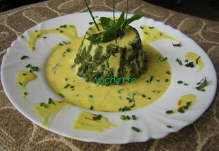 Flan de st Jacques aux asperges, sauce au safran
