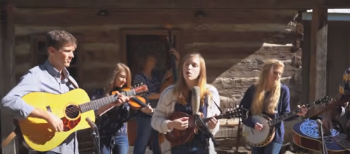 Gentle On My Mind - The Petersens