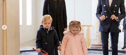 Princess Charlene with prince Jacques and princess Gabriella visited the president Macron and his wife