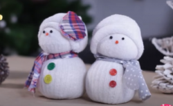 Bricolage de Noël : DIY Bonhommes de Neige en Chaussette