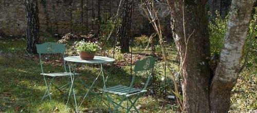 Ne leur retirez pas le pain du bec