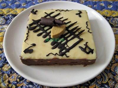 Gâteau progrès à la crème au beurre au chocolat et rhum 