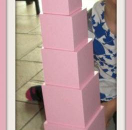 Tour rose et Escalier marron...