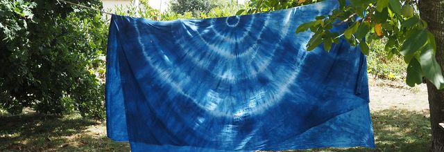 J'ai testé la teinture à l'indigo (pour faire des nappes uniques !)
