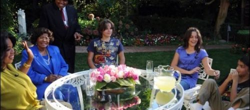 BEHIND THE SCENE DU 8 NOVEMBRE 2010