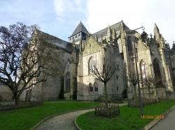 - Alain de Dinan et les droits de pêcheries donnés au Grand Monastère. Apparition des seigneuries de Dinan-Nord et de Dinan-Sud