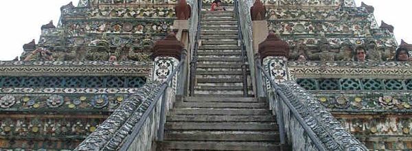 VISITE DU WAT ARUN A BANGKOK .
