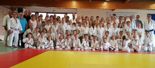 Remises des nouveaux grades aux judokas du club!