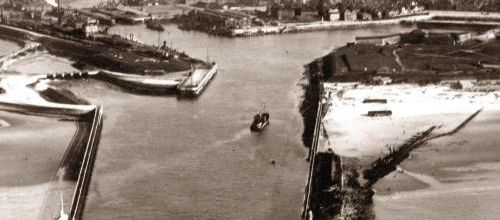 La nouvelle jetée Ouest construite à partir de 1912