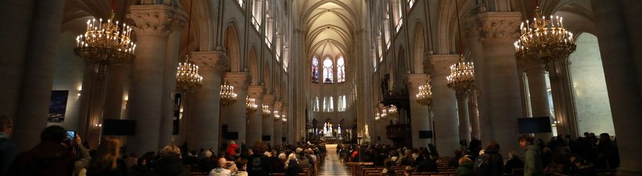 Cathédrale Notre Dame de Paris : vaisseau central de la nef et le coeur
