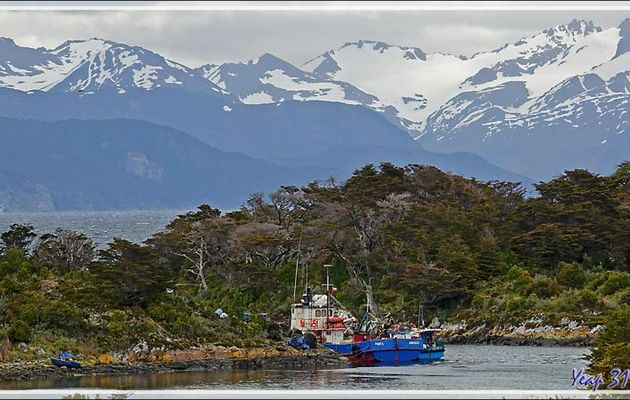 Les pêcheurs locaux et leurs déchets - Bahia Wulaia - Isla Navarino - Patagonie - Chili