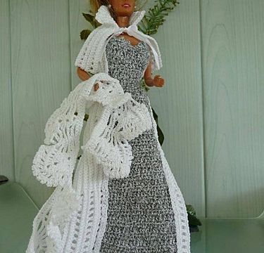 Barbie en robe au crochet : Ambre et Paillettes...