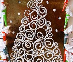 Idée pinterest : décorer la porte de classe à moindre coût pour noël