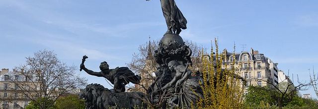 Place de la Nation : Le Triomphe de la République