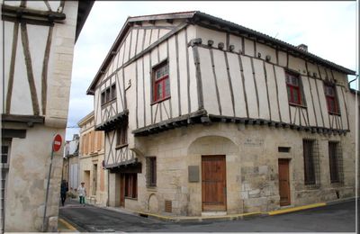990 - Saint Jean d’Angély, en Charente-Maritime (17) !