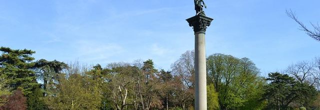 Les statues du parc Montsouris : Colonne de la Paix Armée de Jules Coutant
