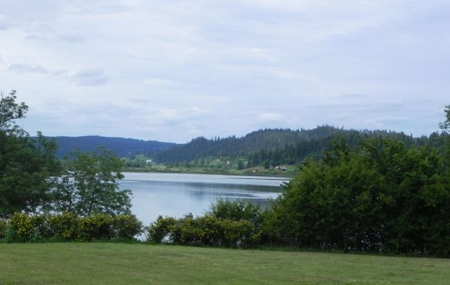 le lac de Saint-Point dans le Doubs