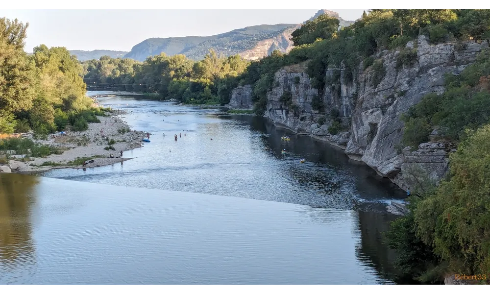 Baignade à Ruoms en Ardèche