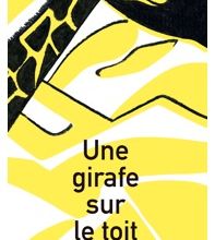 Une girafe sur le toit du monde