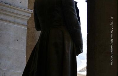 Statue de Napoléon aux Invalides