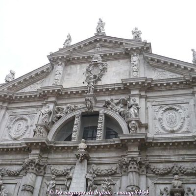 ITALIE VENISE PROMENADE DANS VENISE