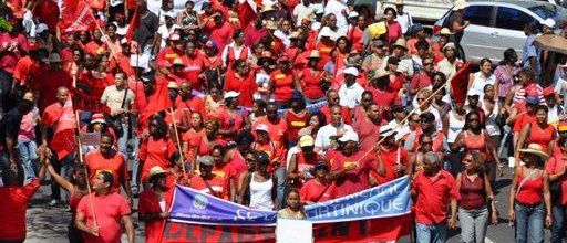 Le conflit social aux Antilles se radicalise