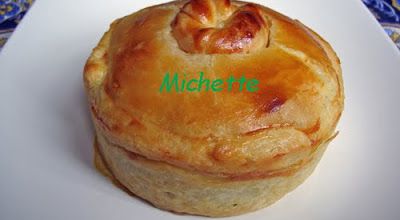 Tourte feuilletée maison à la truite, fondue de poireaux au safran