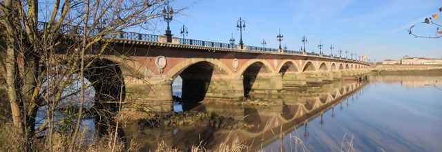 le pont de pierre à Bordeaux