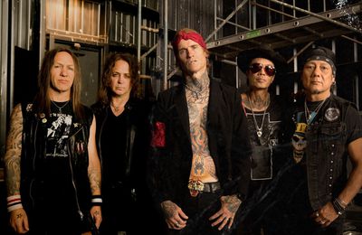 BUCKCHERRY - Les détails du nouvel album Roar Like Thunder ; Clip "Roar Like Thunder