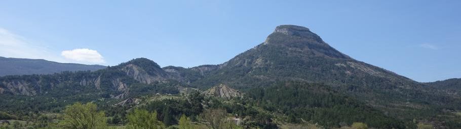 Au pays du Buech le Rocher Saint-Michel