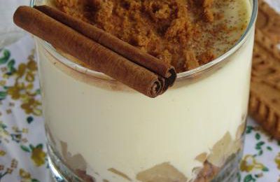 Tiramisus aux spéculoos, poire et miel