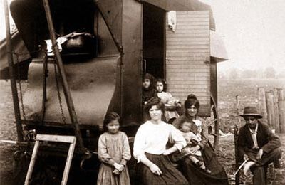 EUGENE ATGET.... ( PORTRAIT V )... LES HABITANTS... les ZONIERS..