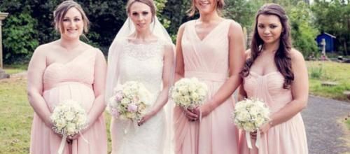 Robe demoiselle d'honneur rose : conseils pour parier sur cette tendance!
