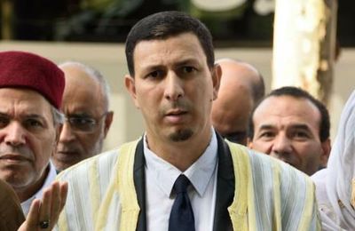 Islam: La dangereuse politique de Macron pouvant mener à une guerre religieuse ou civile. L'imam de Nîmes proteste