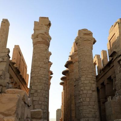 La grande salle hypostyle du temple de Karnak, Louxor, Thèbes, Egypte