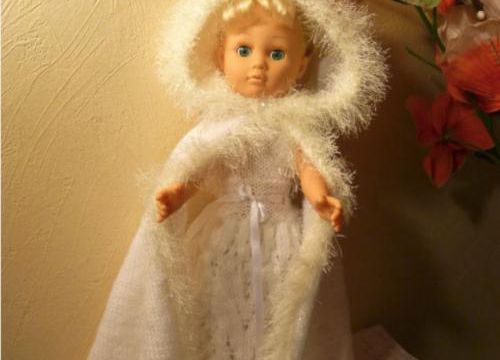 Pour Chérie : La robe et cape de Sylvie