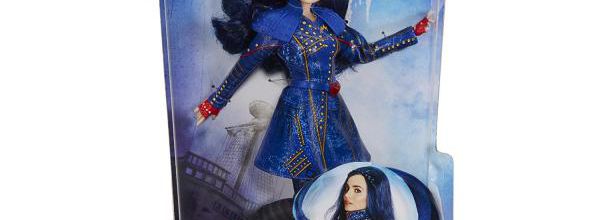 Poupée Collection Signature 2: Evie