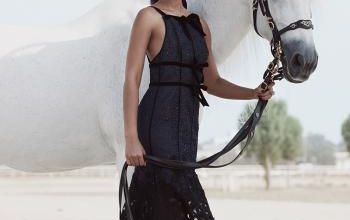 mode fashion harpers bazaar chanel iman horse day