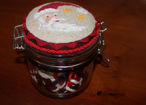 Couvercle brodé pour bocal à gourmandises
