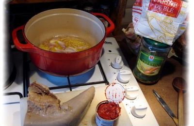 Langue de boeuf à la tomate et cornichons