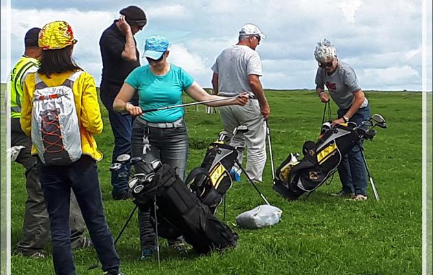 Edinburgh of the Seven Seas, le seul village de Tristan da Cunha, ne serait pas britannique s'il n'y avait pas un parcours de golf !