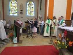 Messe d'action de grâce et "au revoir" festif pour les Pères Pierre Fournier, Marius Chevallier et Jean-Baptiste Rougny